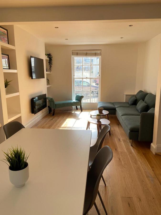 Villa Warwick House - Stunning House With Terrace And Sea Views, Sleeps 11 Worthing Exterior foto