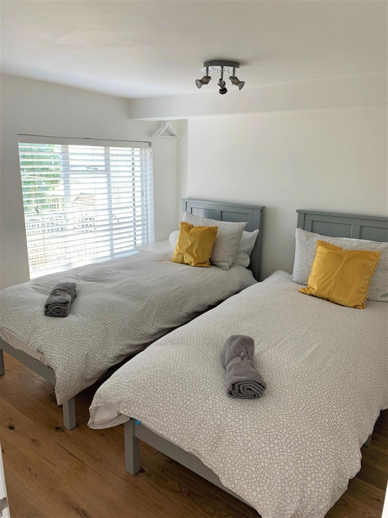 Villa Warwick House - Stunning House With Terrace And Sea Views, Sleeps 11 Worthing Exterior foto